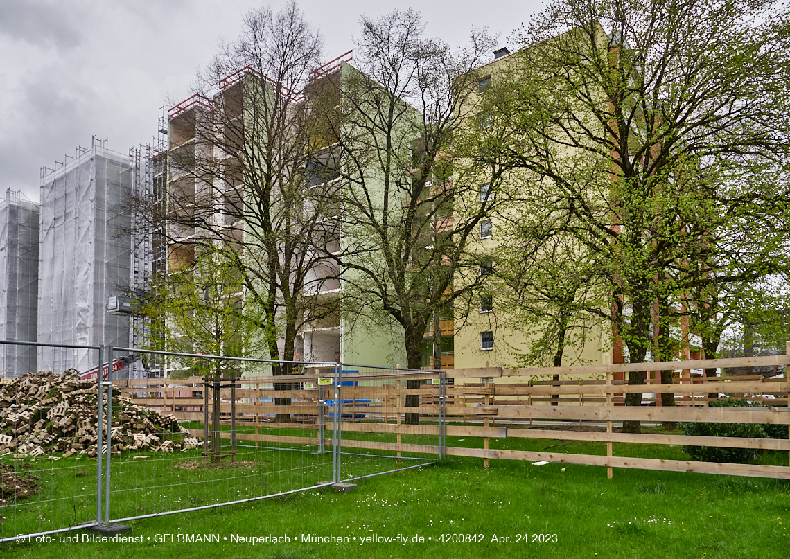 24.04.2023 - Baustelle am Haus für Kinder in der Quiddestraße in Neuperlach